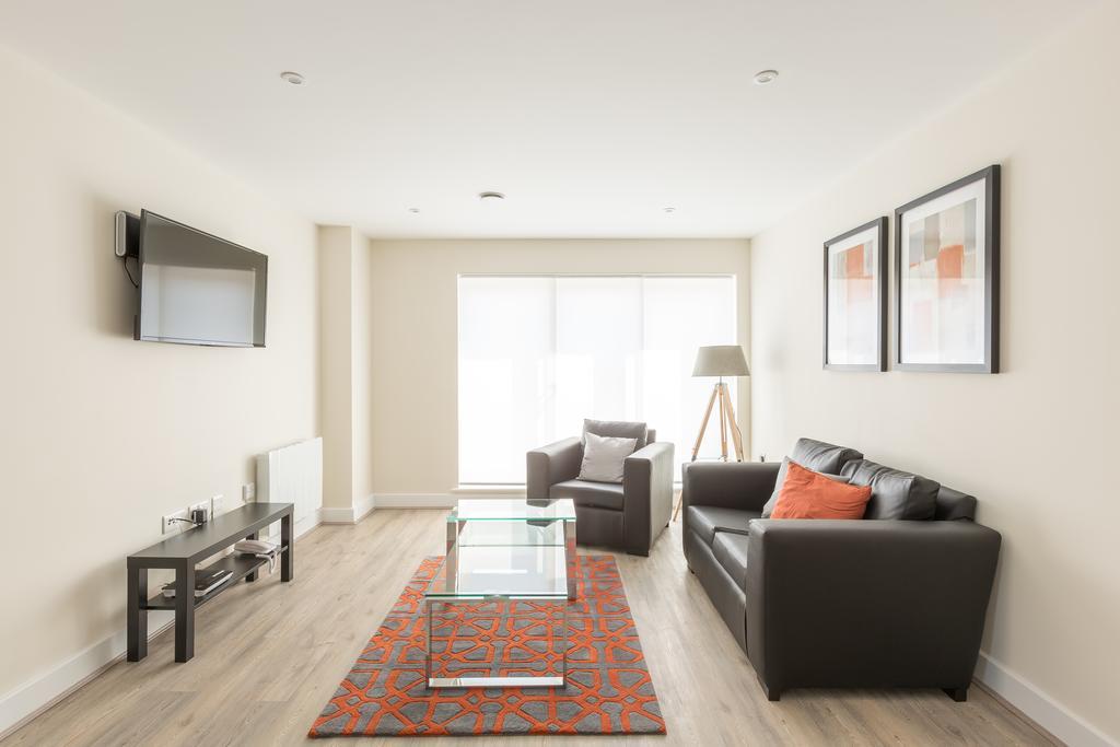 House Of Fisher- Solstice House Apartments Farnborough  Exterior foto